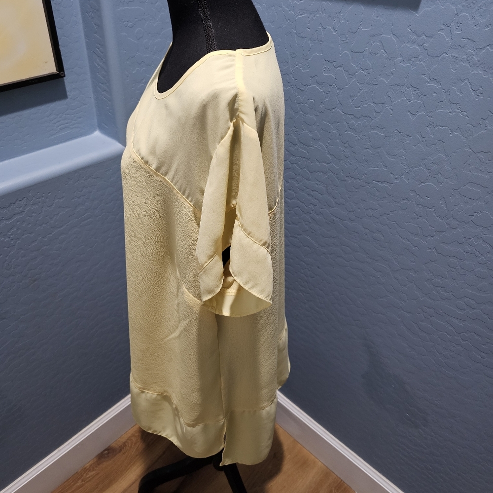 Collection B Light Yellow Blouse - Picture 2 of 5